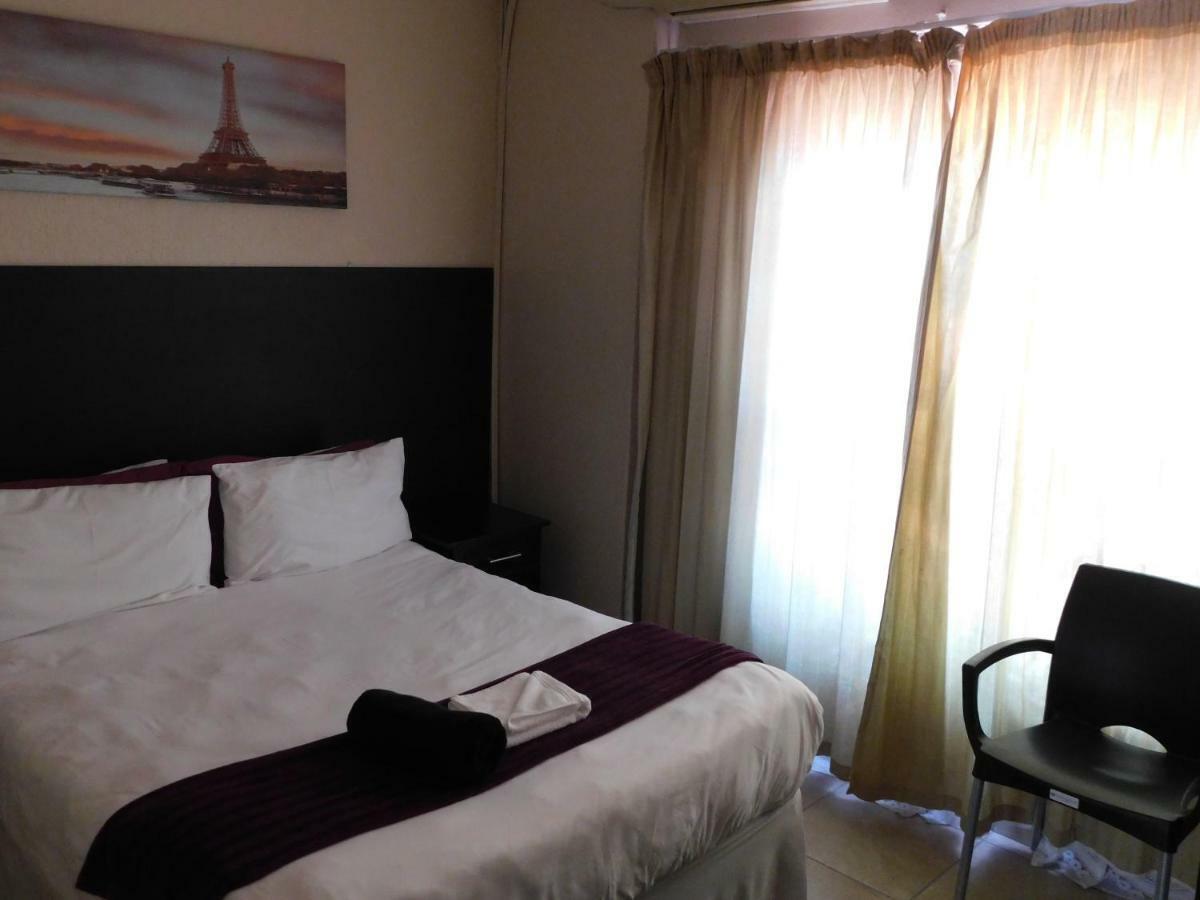Savannah Guest House Πολοκουάνε Εξωτερικό φωτογραφία
