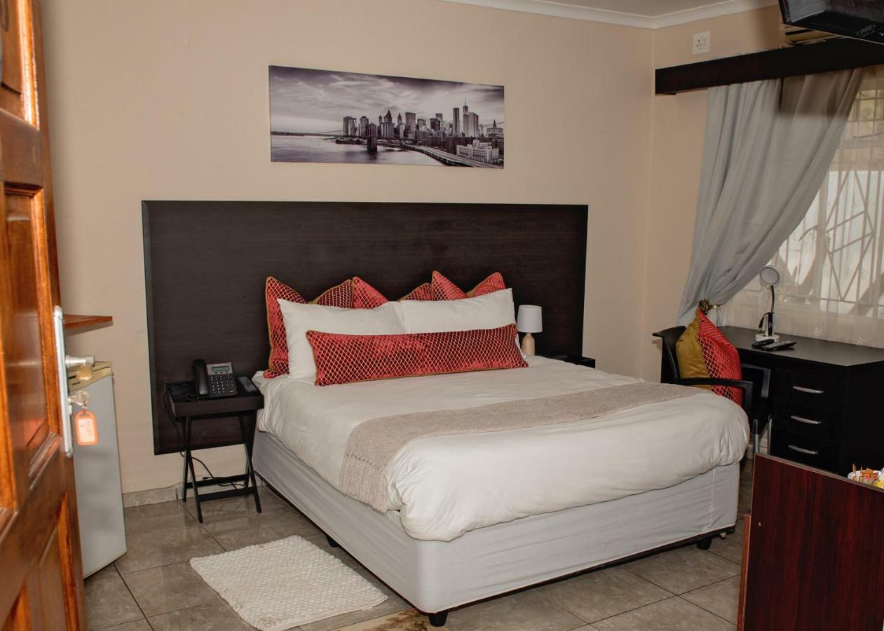 Savannah Guest House Πολοκουάνε Εξωτερικό φωτογραφία