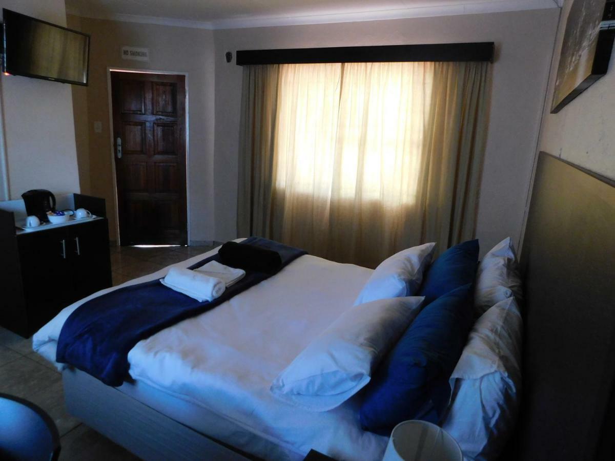 Savannah Guest House Πολοκουάνε Εξωτερικό φωτογραφία